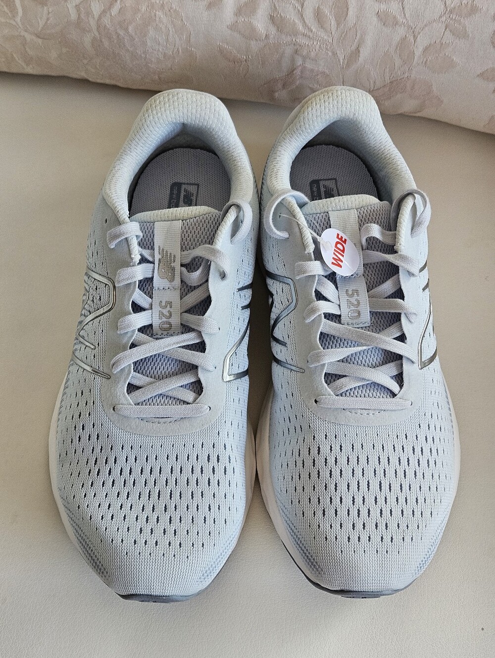 New Balance Women's 520 V8 Pale Blue Mesh Running Sneakers - Picture 4 of 8